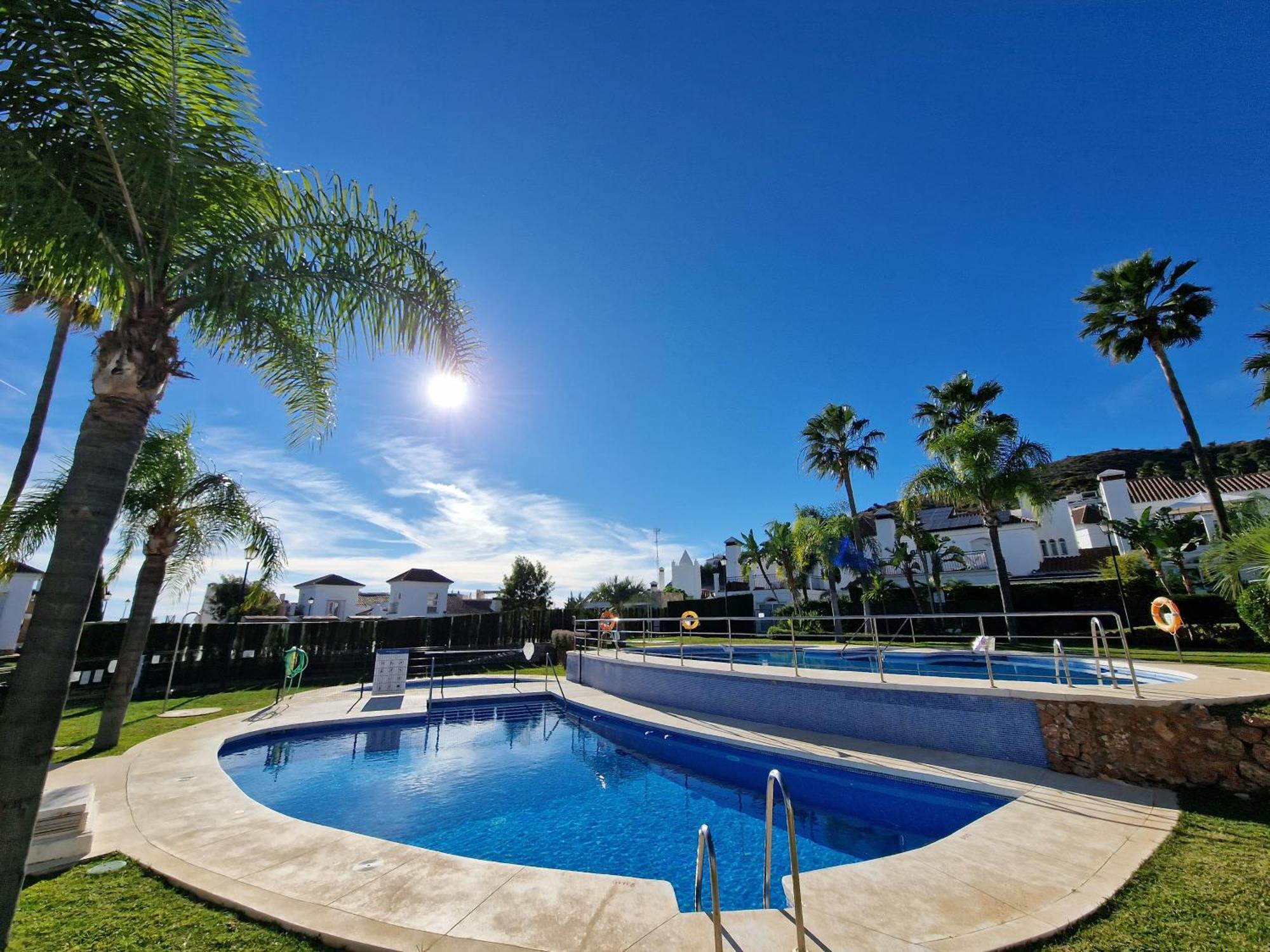 Sun & Palms - Cozy Flat In Quiet Neighbourhood With A Great Pool Area Málaga Exterior foto